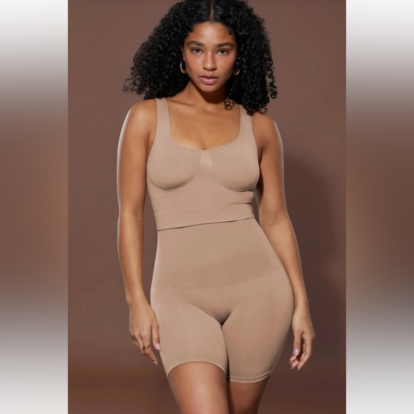 ✨Host Pick✨ YITTY Lizzo Nearly Naked Shaping Midi Bra - Picture 5 of 11